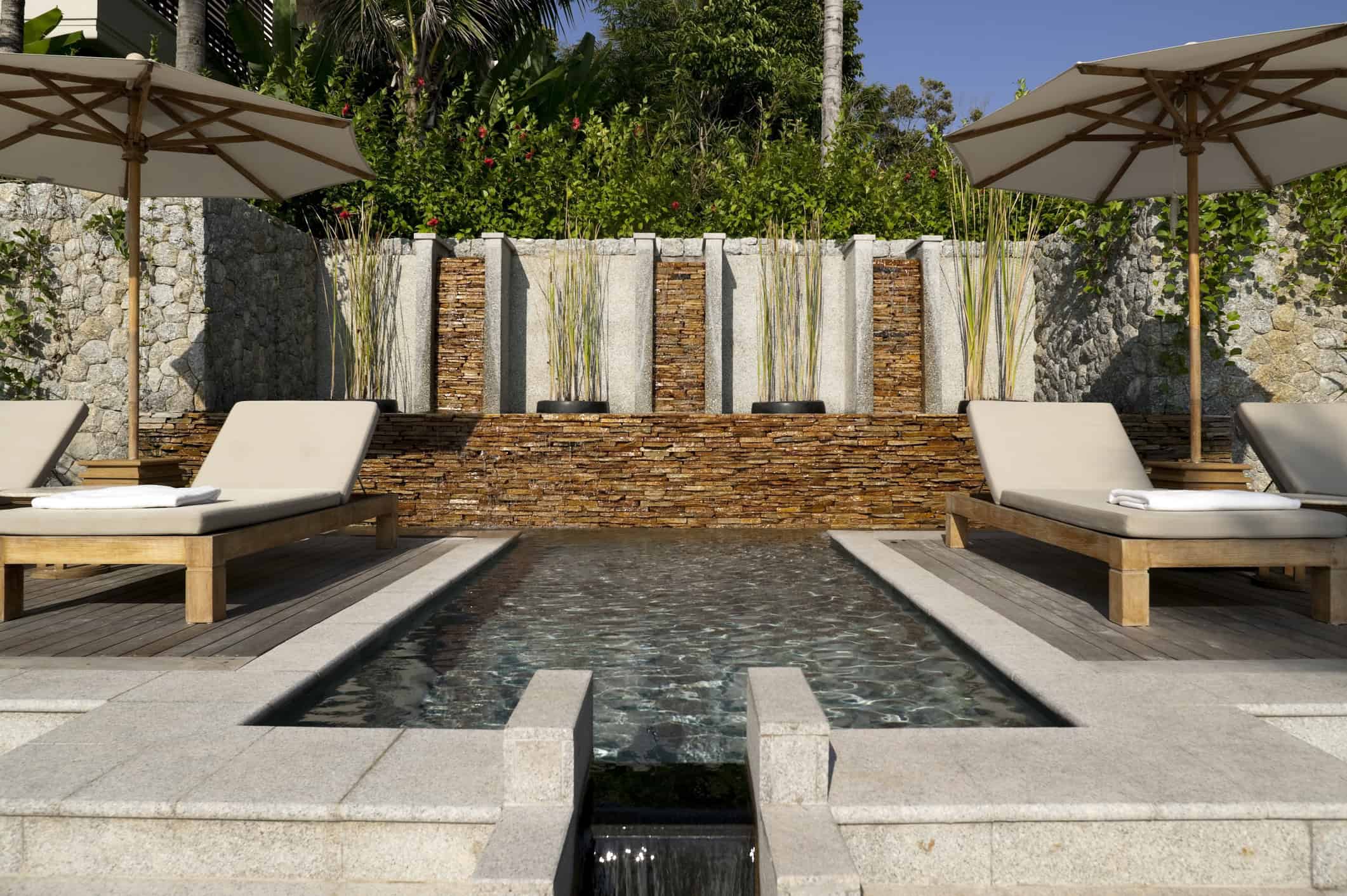 Coral Stone Pool Coping