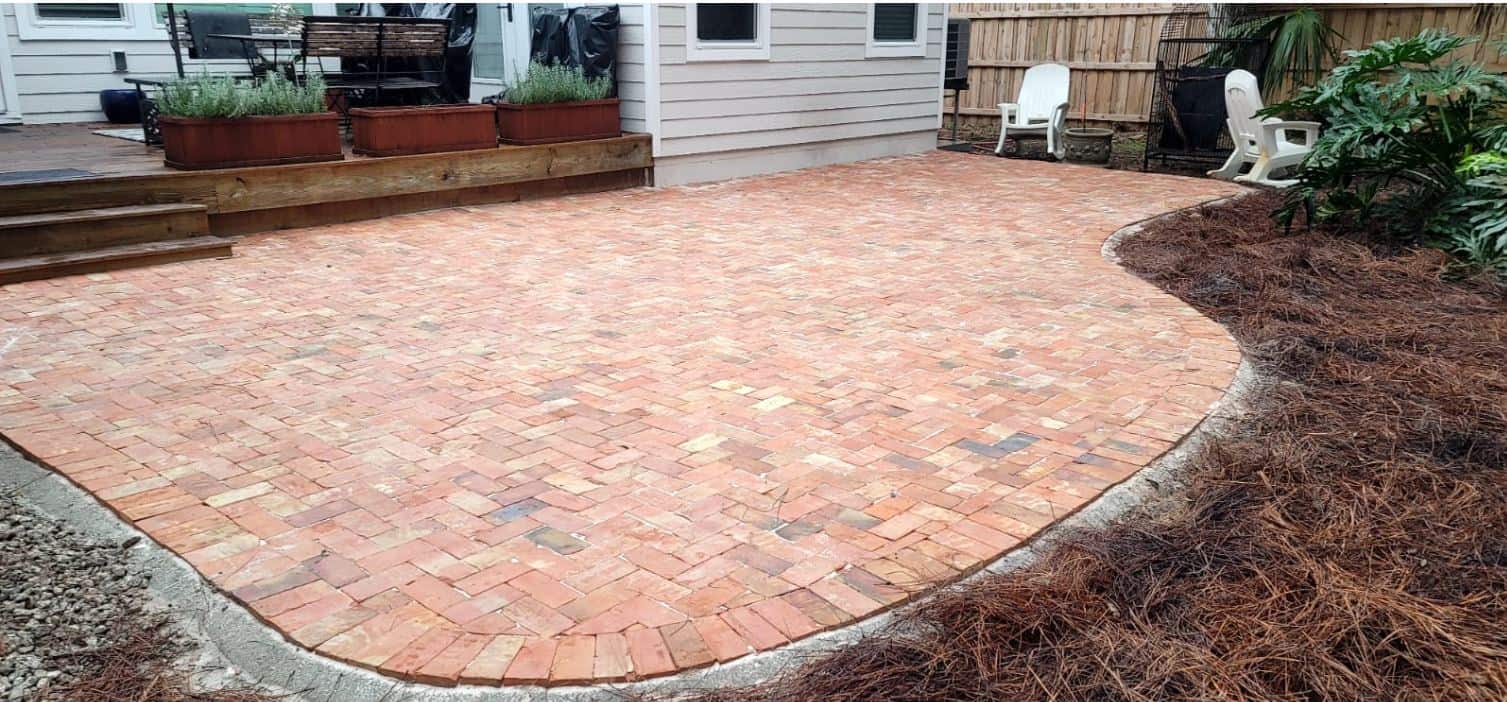 North Chicago Bricks vs Reclaimed Bricks | Best Option for Driveways