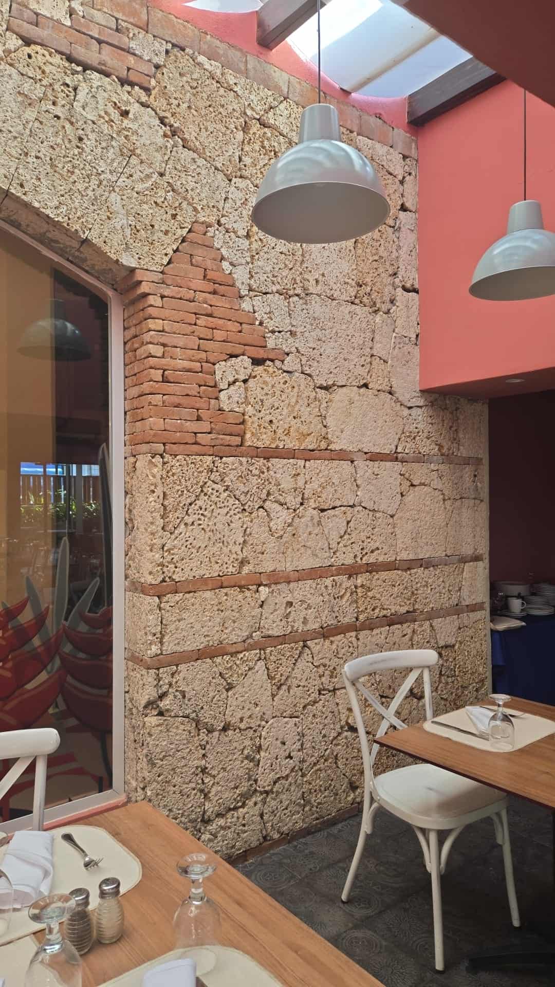 The Timeless Beauty of Oolite and Brick: A Perfect Architectural Contrast